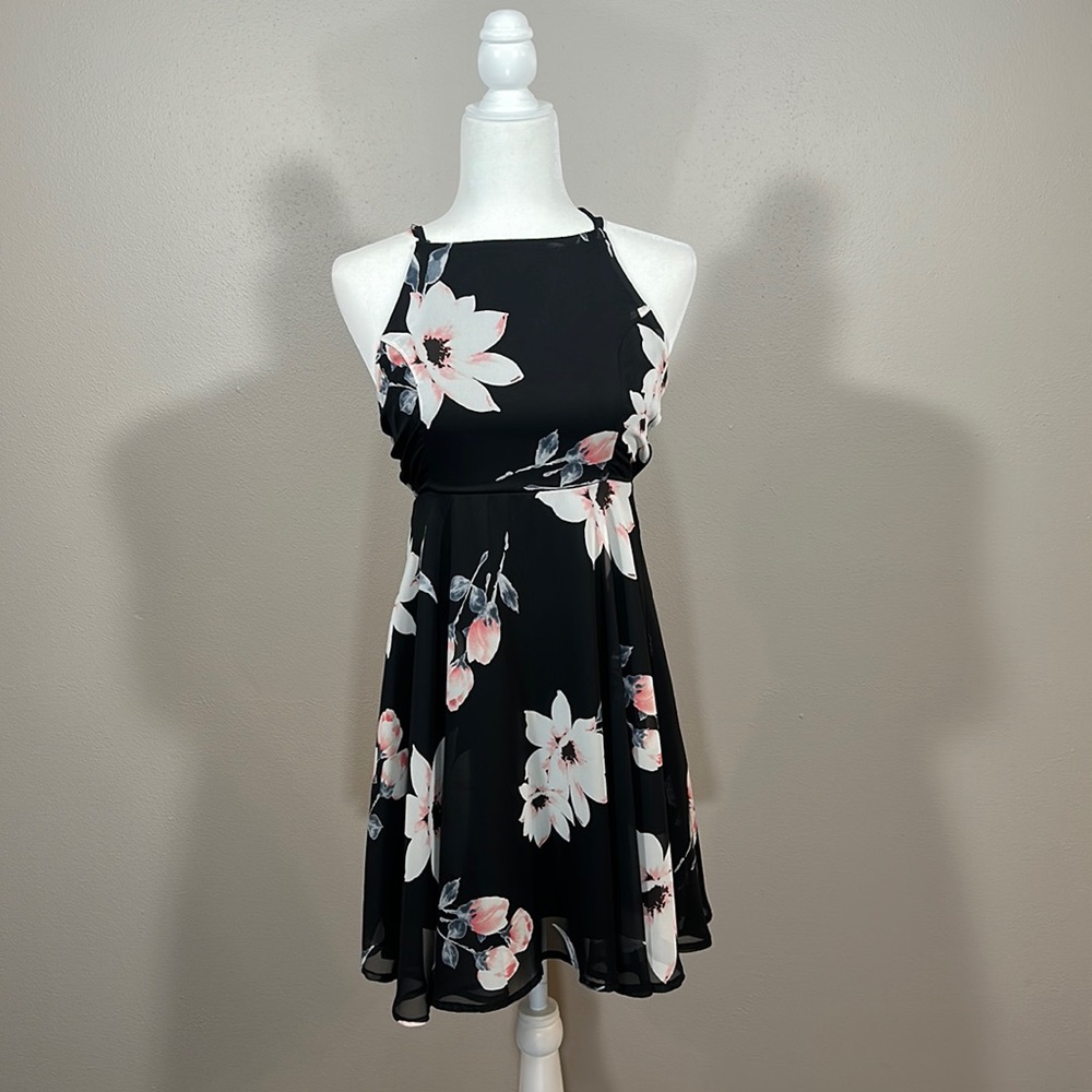 Lulu’s Floral Mini Dress Crisscross Back
